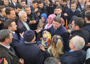 Yılmaz Tunç’tan İmamoğlu’na tepki