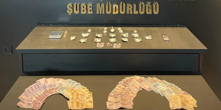 Afyonkarahisar’da torbacı operasyonu: 3 gözaltı