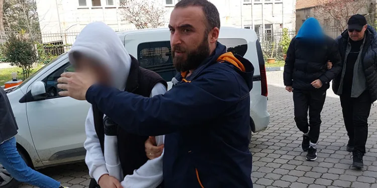 Samsun’da uyuşturucu hapla yakalanan 4 çocuk adliyeye sevk edildi