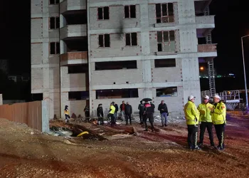 İnşaat kenarında erkek cesedi bulundu