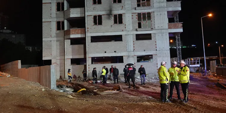 İnşaat kenarında erkek cesedi bulundu