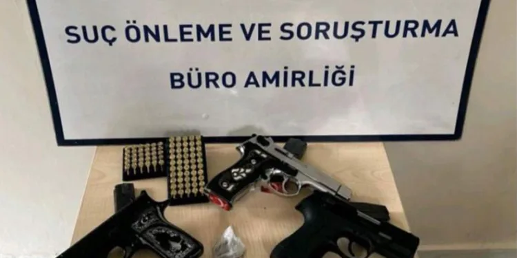 Gelibolu’da 3 adet ruhsatsız tabanca ele geçirildi