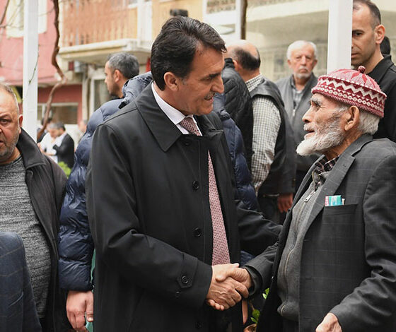 Mustafa Dündar, İvazpaşa ve Doğanevler mahallelerini ziyaret etti