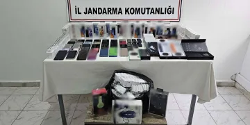 1,5 yaşındaki çocuk 3. kattan düşerek ağır yaralandı