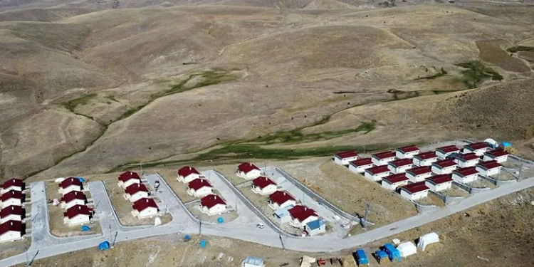 “AFAD Erzurum’da 550 konut ve 80 ahır yapacak”
