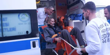 Hastaneden ambulansla oy vermeye gitti