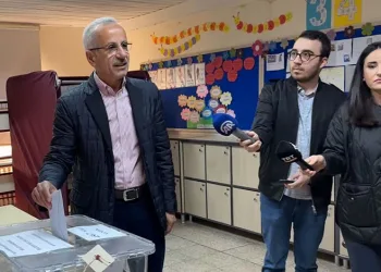 Bakan Uraloğlu, oyunu Ankara’da kullandı