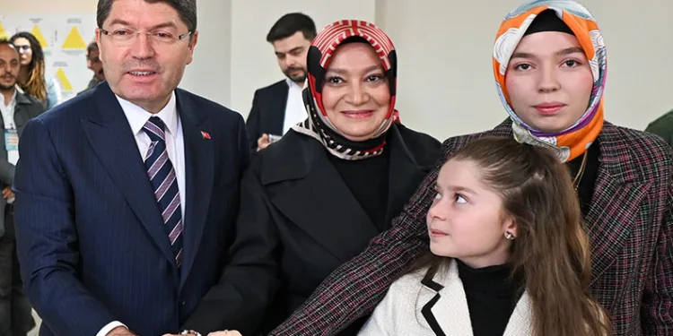 Yılmaz Tunç, oyunu Bartın’da kullandı