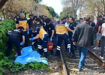 Yolcu trenin çarptığı kadın hayatını kaybetti