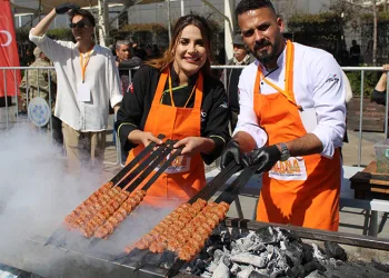 Tanıtım bahane, kebap ve şırdan şahane