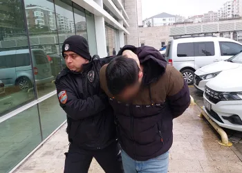 Uyuşturucu ticaretinden tutuklandı