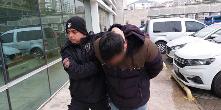 Uyuşturucu ticaretinden tutuklandı