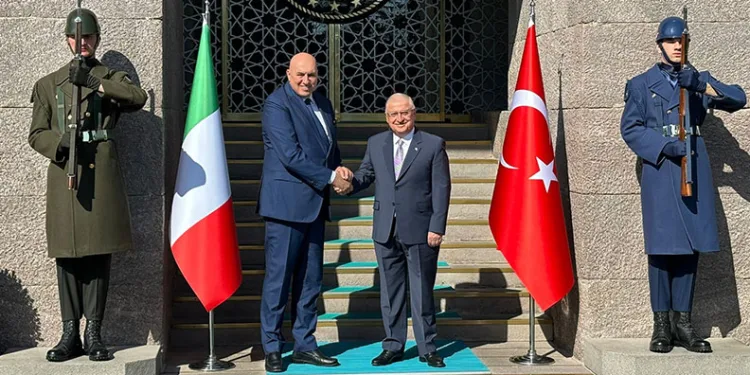 Bakan Güler, İtalyan mevkidaşı Crosetto ile bir araya geldi
