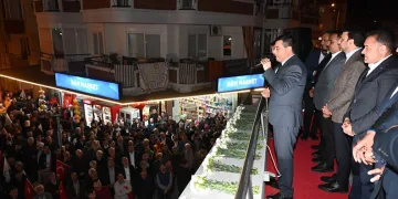 Tütüncü’nün Alanya seçim ofisi ziyareti mitinge dönüştü