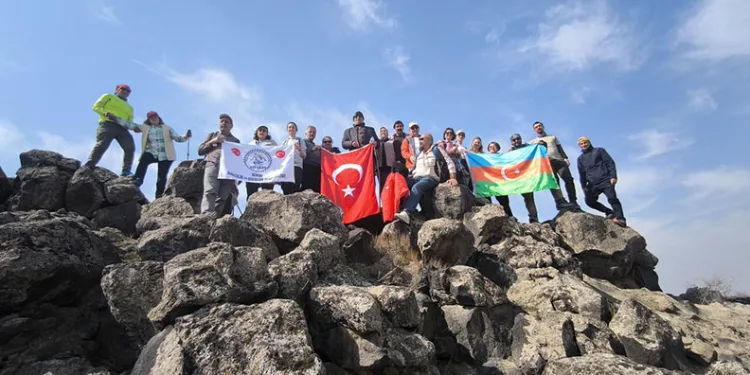 Iğdır’da “8 Mart Dünya Emekçi Kadınlar Günü” yürüyüşü