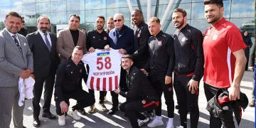 Cumhurbaşkanı Erdoğan’a özel Sivasspor forması