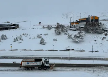 Erciyes’te kar kalınlığı 110 santime ulaştı