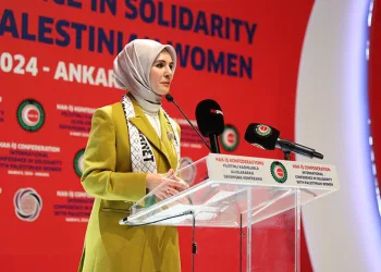 “Filistinli kadınlar insanüstü bir çaba sarf ediyor”