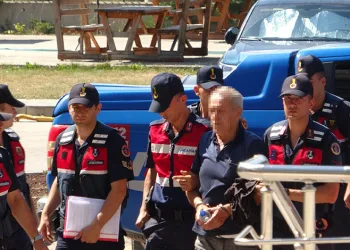 “Eşim olmasa o beni öldürmüştü”