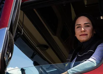 Yolların Sultanı Leyla