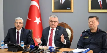 Deprem konutlarındaki tutarsızlık Vali Yazıcı’yı şaşırttı