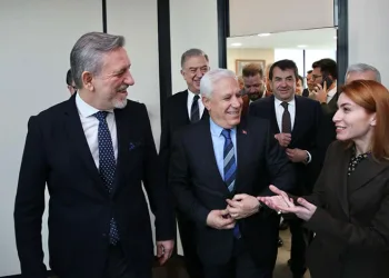 Mustafa Bozbey’den Burkay’a ziyaret
