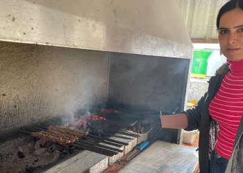 Osmaniye’de kadın esnaf konteyner kentte hayata tutunuyor