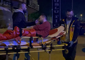 Bursa’da silahla oynarken kendini vurdu