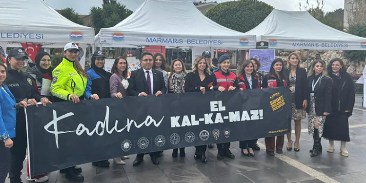Marmaris’te Polis ve Jandarmadan 8 Mart etkinliği