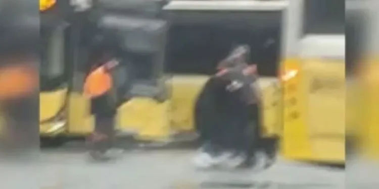 İstanbul’da bir kadın, sokak ortasında darp edildi