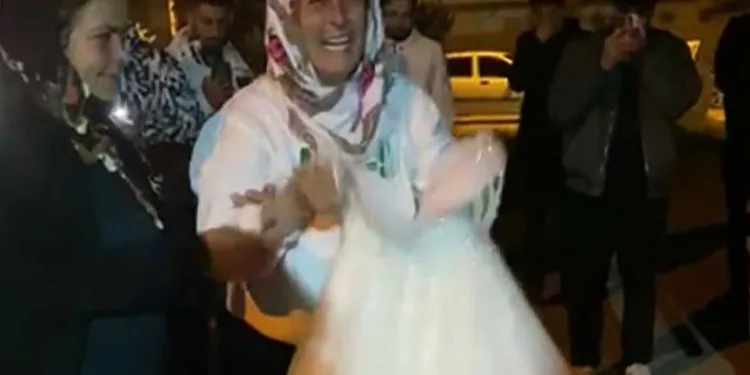 Eski eşi tarafından öldürülen Mervegül’ün gelinliğini annesi yaktı