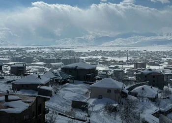 73 köy yolu ulaşıma kapandı