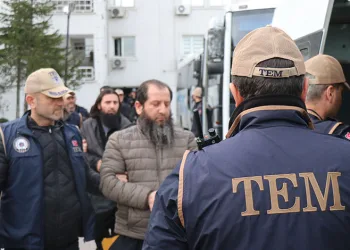 33 DEAŞ şüphelisi adliyeye sevk edildi