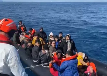 Aydın’da 20 düzensiz göçmen kurtarıldı