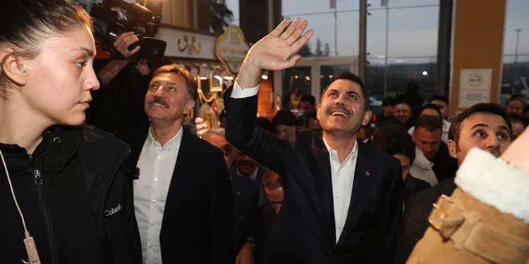 Murat Kurum, Kuyumcukent’i ziyaret etti