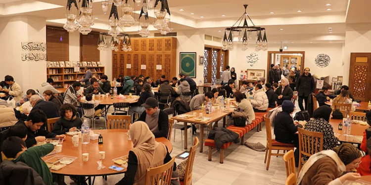 Japonya’da ilk iftar yapıldı