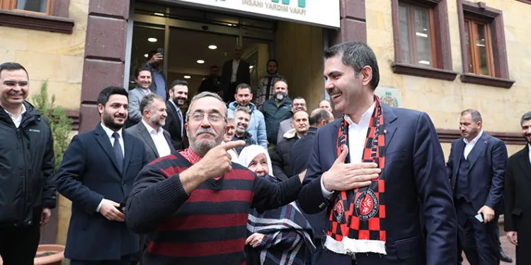 Murat Kurum, Kuyumcukent’i ziyaret etti