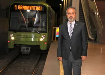 Alinur Aktaş, “Raylı sistem hattı 89 kilometreye çıkacak”
