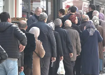 Bursa’da kıyma ve et kuyruğu