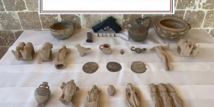 23 parça tarihi eserle yakalandı