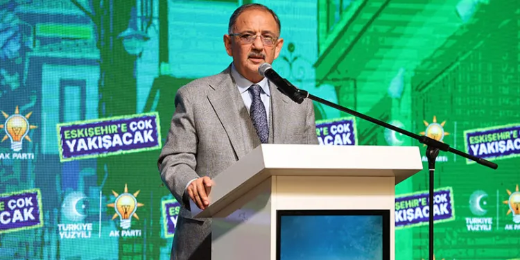 “Deprem bölgesinde 30 bin konutu daha dağıtacağız”