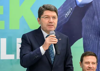 “Vesayetçi anlayışı tarihin karanlık sayfalarına gömdük”