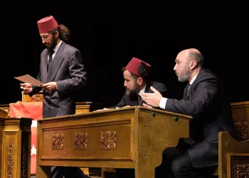Bursa’da perde İstiklal Marşı için açıldı