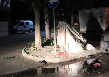 Tanımadığı kişiyi bıçaklayarak öldüren sanığa müebbet hapis talebi