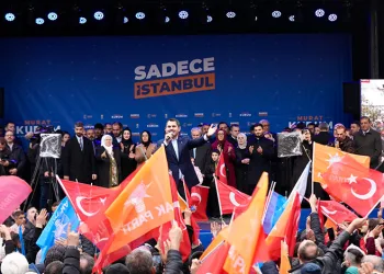Murat Kurum’dan Kağıthanelilere müjde