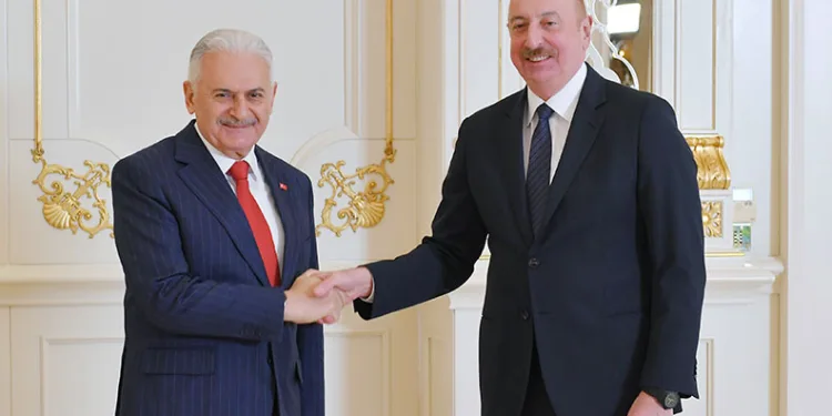 Aliyev, Binali Yıldırım’ı kabul etti