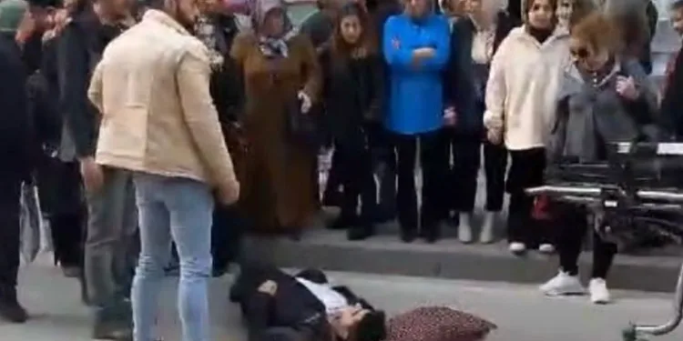 Elazığ’da yolun karşısına geçmeye çalışan yayaya otomobil çarptı
