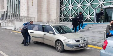 Kars’ta 3 dolandırıcı suçüstü yakalandı