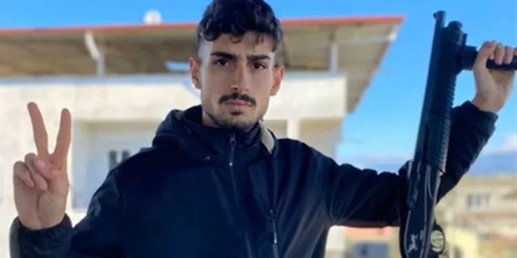 Kız arkadaşını öldüren gencin silahlı fotoğrafları ortaya çıktı