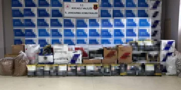 Kaçakçılık operasyonu: On binlerce makaron ele geçirildi
